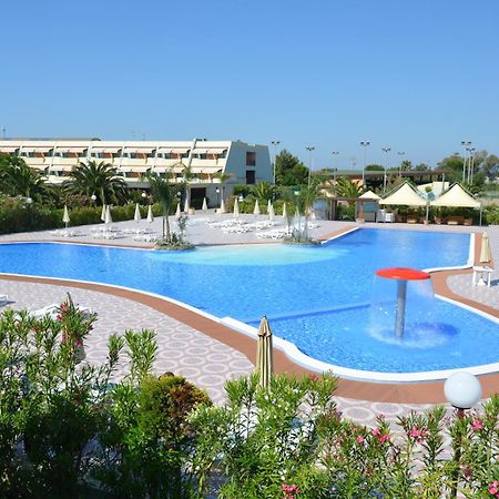 Alessidamo Club Metaponto Hotel ภายนอก รูปภาพ