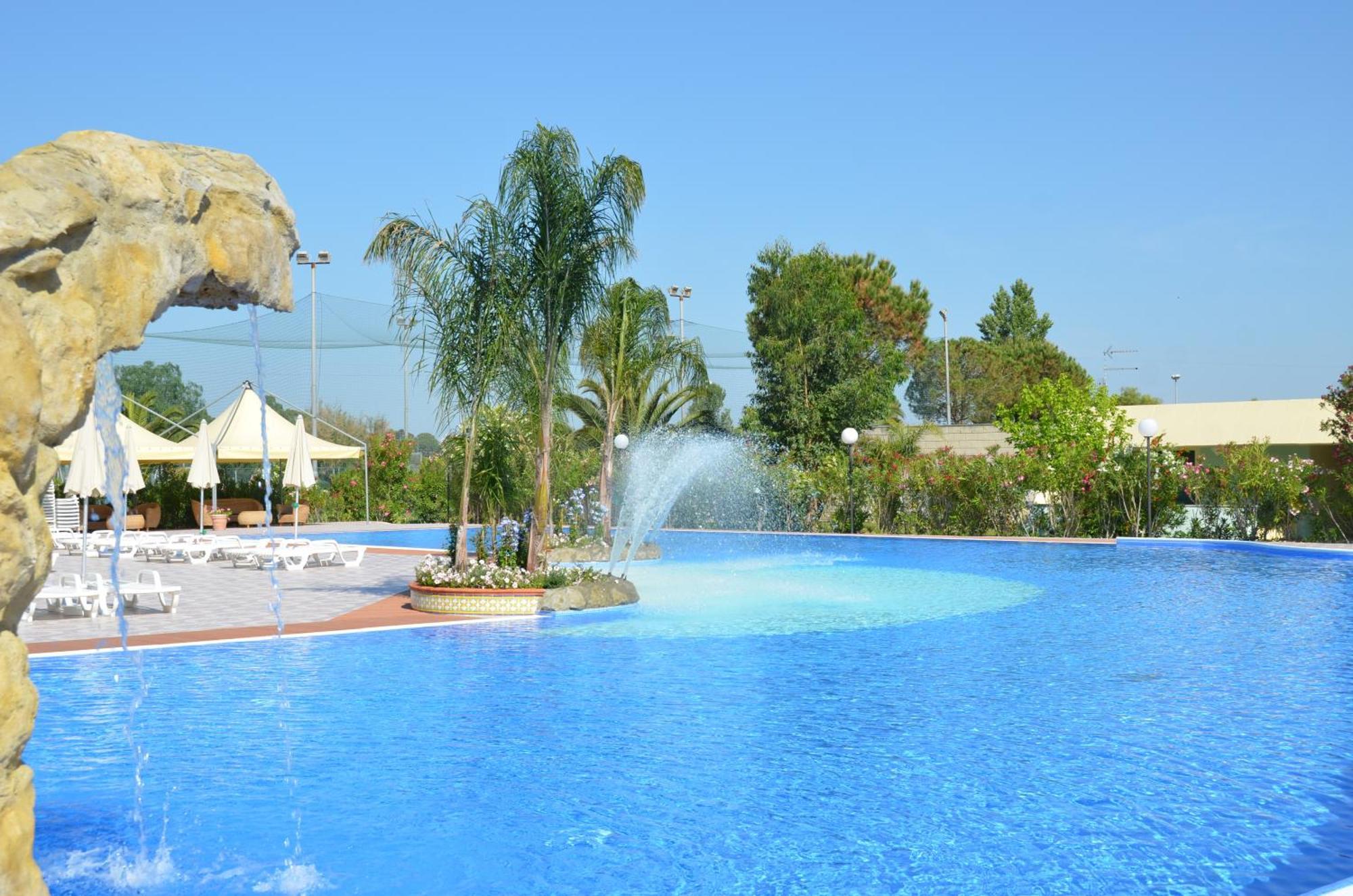 Alessidamo Club Metaponto Hotel ภายนอก รูปภาพ